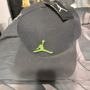 Jordan snap back